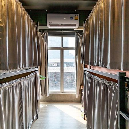 The Beds Ever Hostel (Adults Only) Bangkok Eksteriør billede
