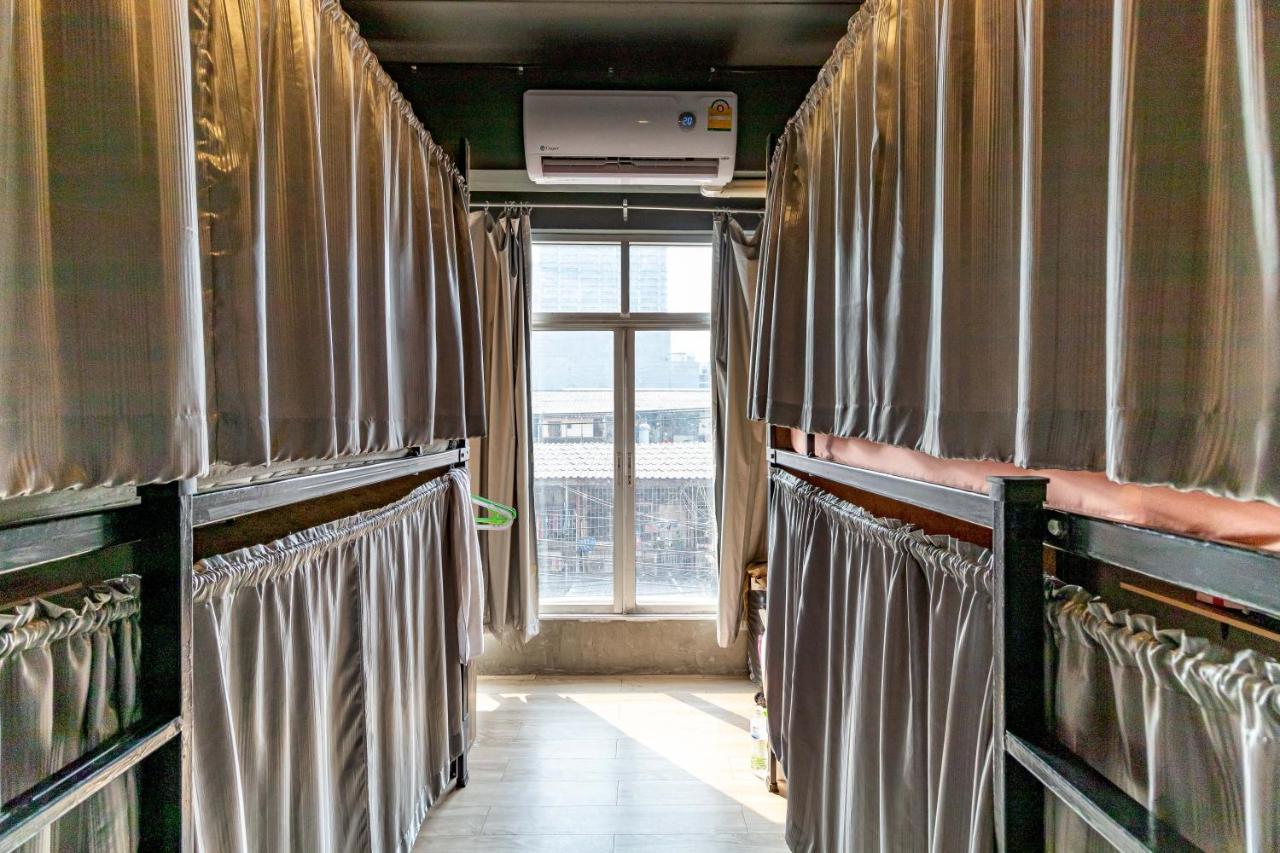 The Beds Ever Hostel (Adults Only) Bangkok Eksteriør billede