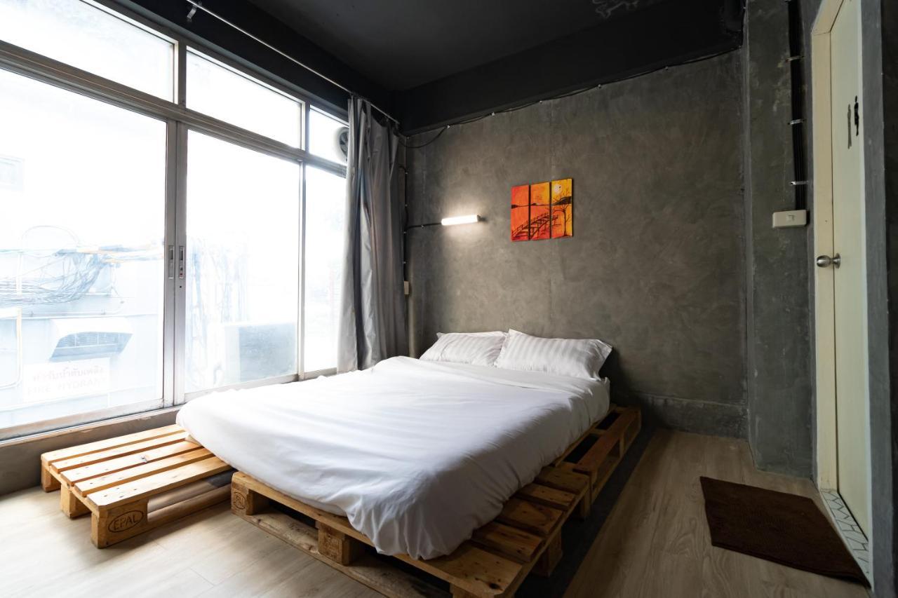 The Beds Ever Hostel (Adults Only) Bangkok Eksteriør billede