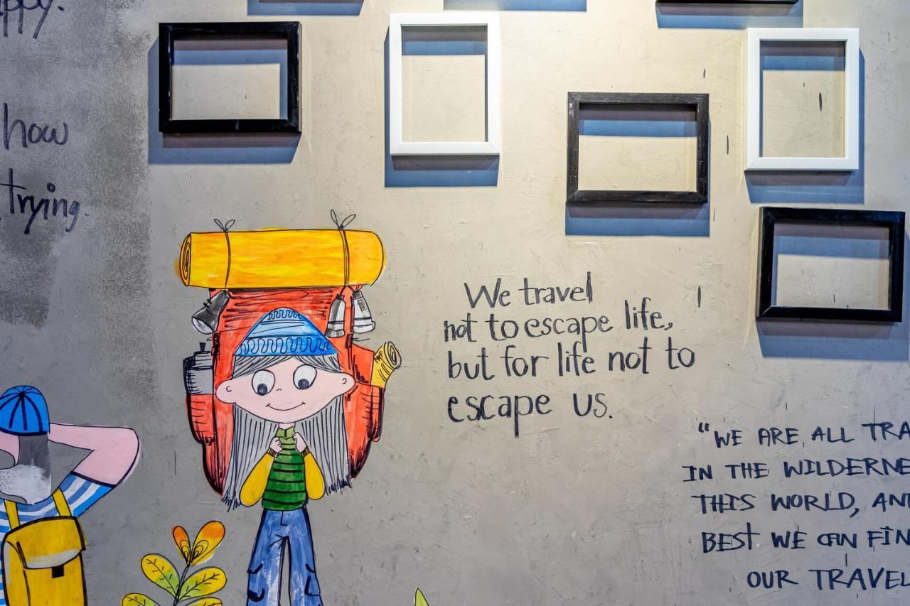 The Beds Ever Hostel (Adults Only) Bangkok Eksteriør billede