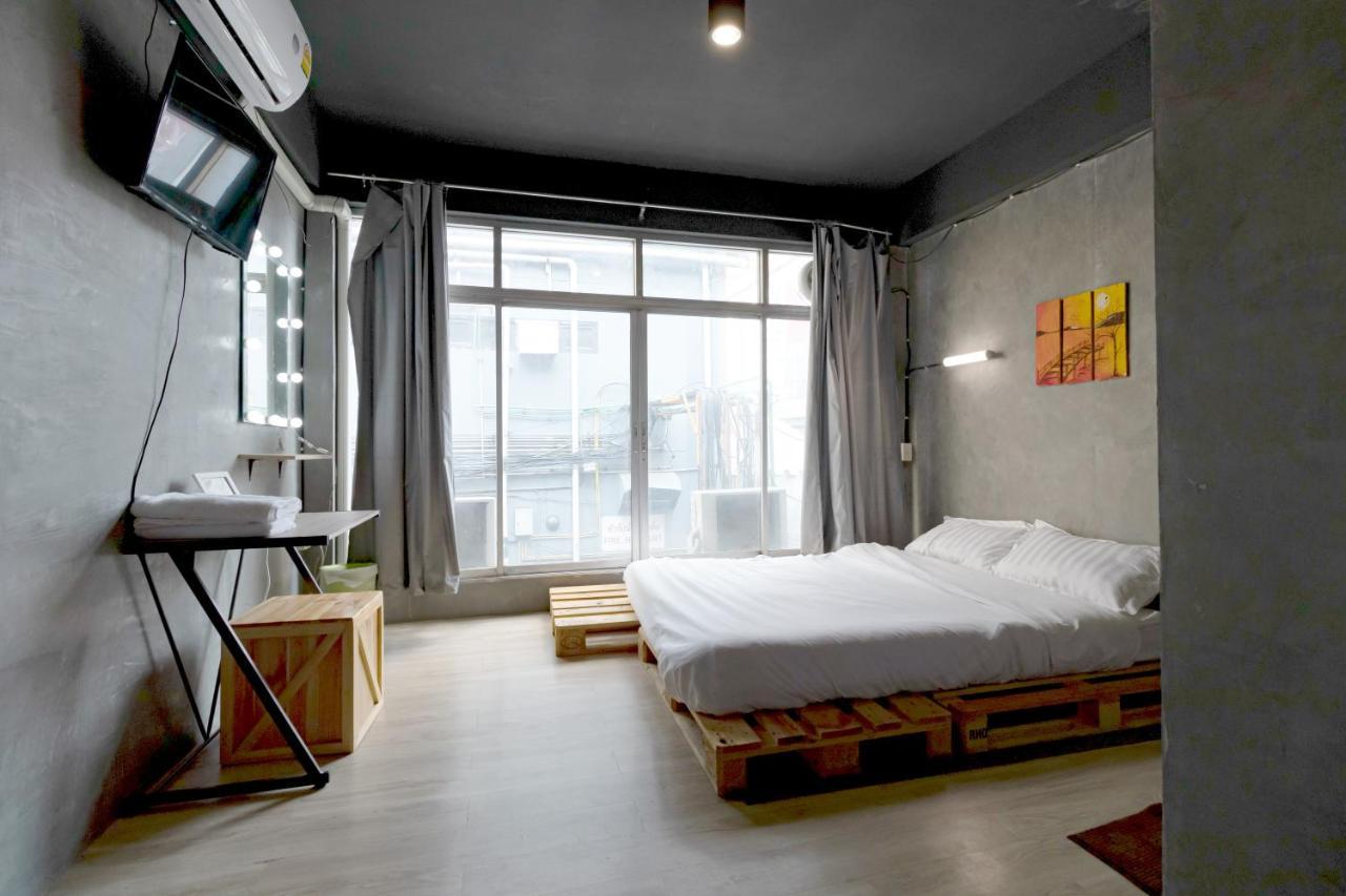 The Beds Ever Hostel (Adults Only) Bangkok Eksteriør billede