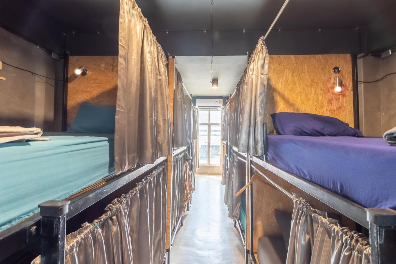 The Beds Ever Hostel (Adults Only) Bangkok Eksteriør billede