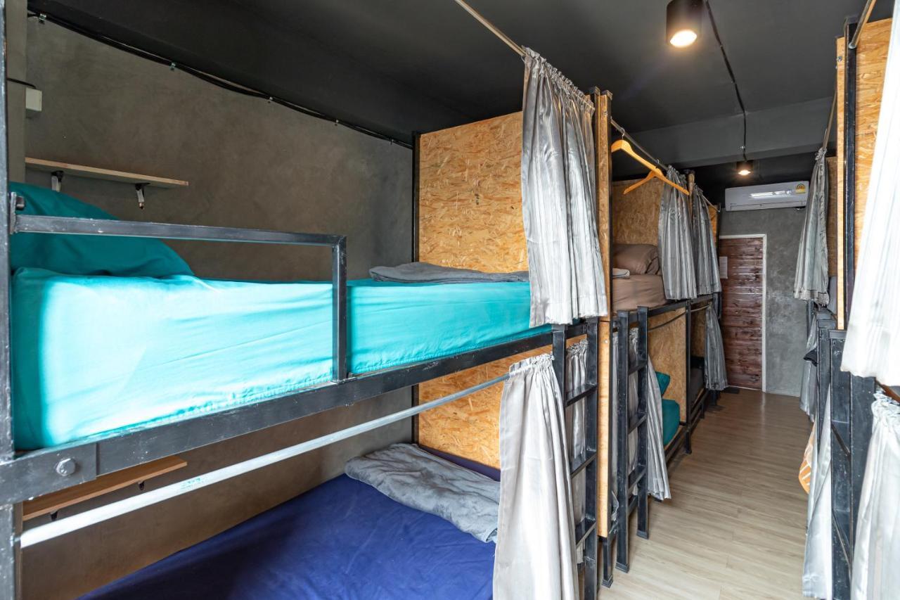 The Beds Ever Hostel (Adults Only) Bangkok Eksteriør billede