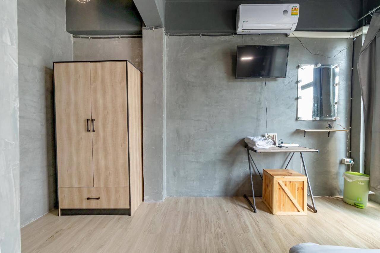 The Beds Ever Hostel (Adults Only) Bangkok Eksteriør billede