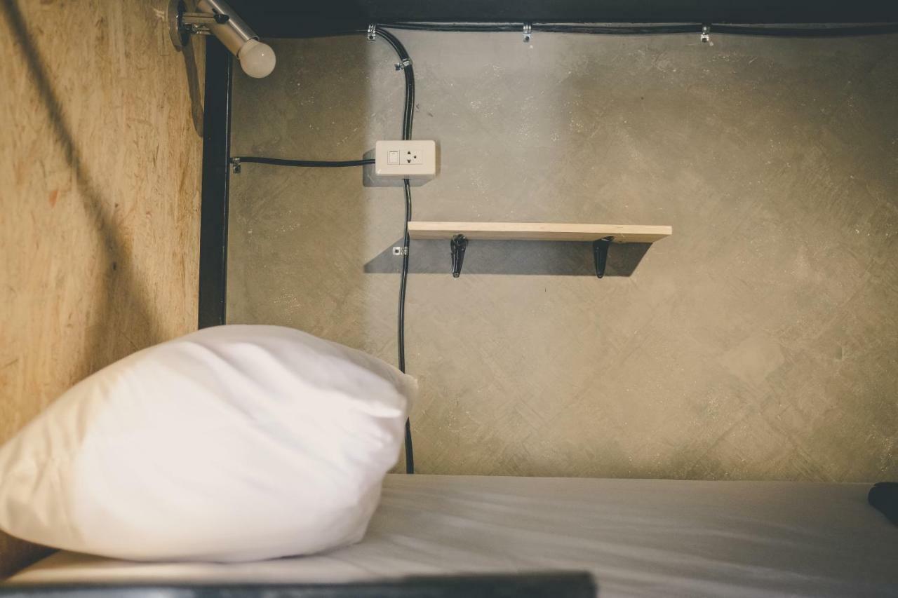 The Beds Ever Hostel (Adults Only) Bangkok Eksteriør billede